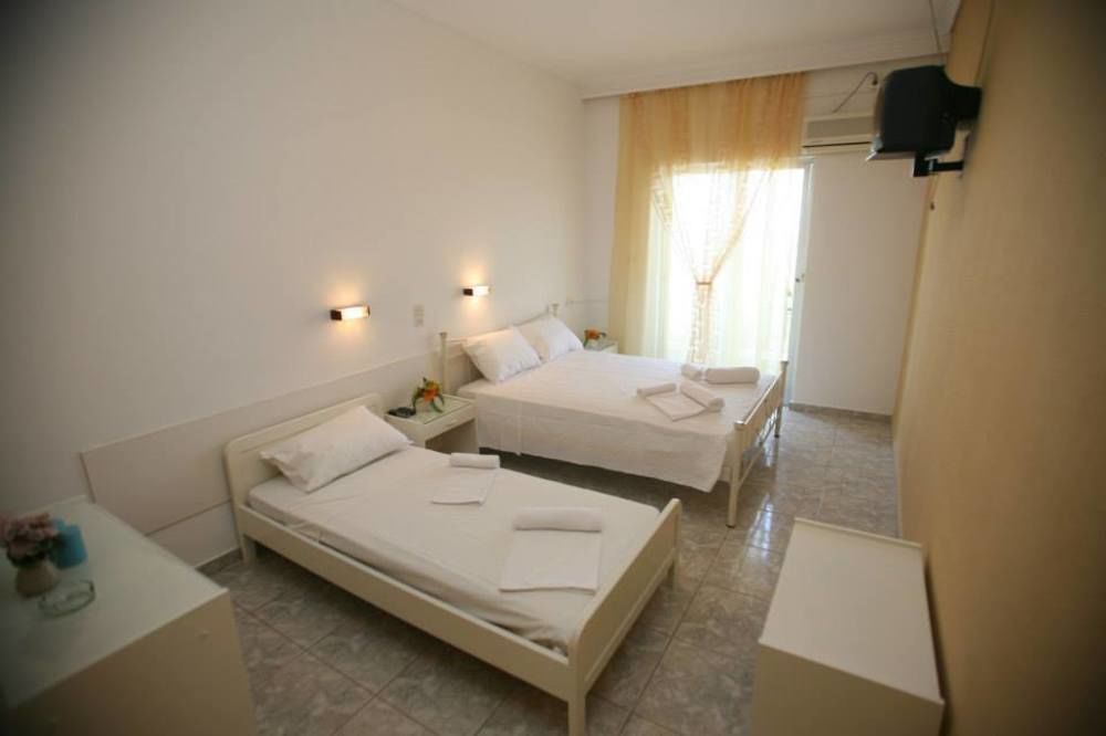 Hotel Liberty 1 Agia Marina  외부 사진