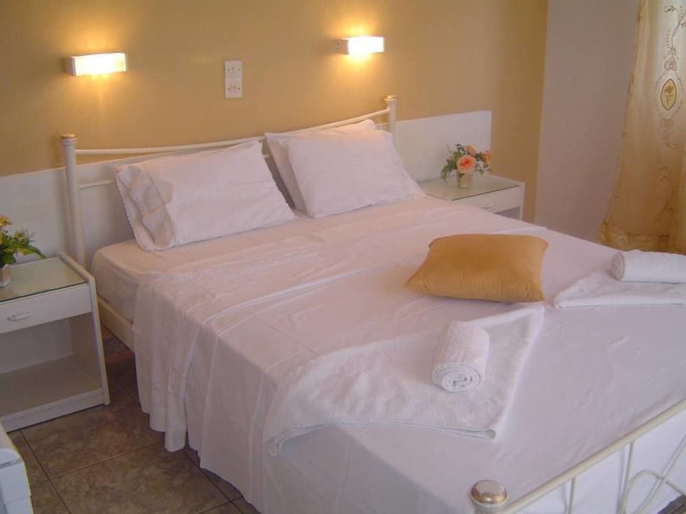 Hotel Liberty 1 Agia Marina  외부 사진